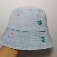 Conch-Light Blue