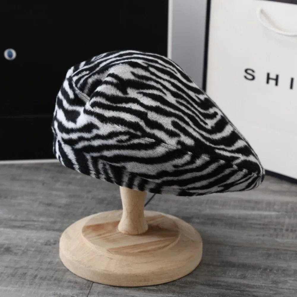 High Quality Retro Beret Plush Windproof Painter Hat