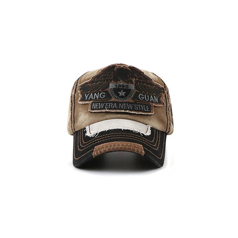 Eagle Soars In The Sky And Flies Freely Eagle Embroidered Large Head Baseball Cap