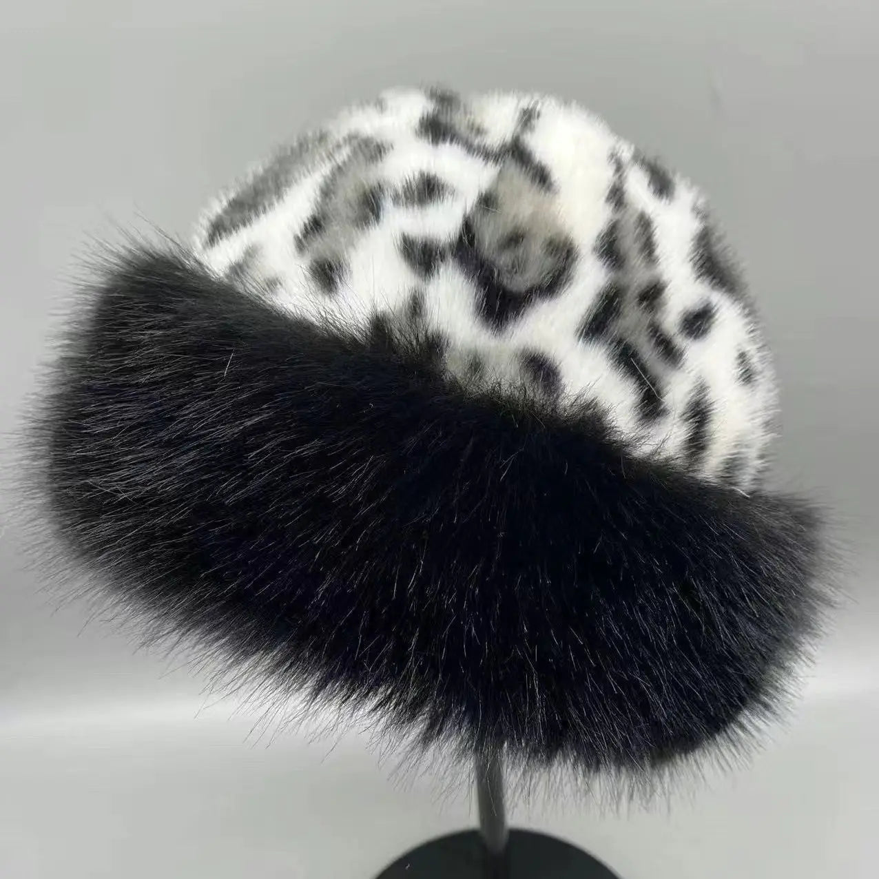 Fashionable Leopard Print Plush Hat Women's