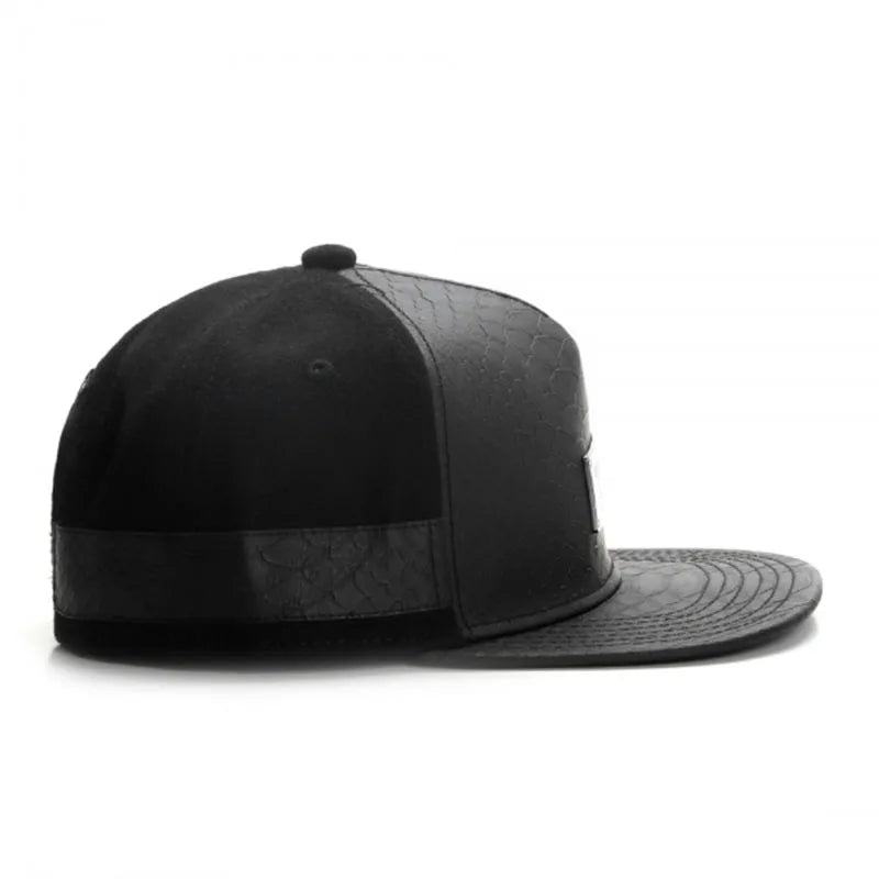 Fashion Hip Hop Hat Iron Tag Leather Checkered Pattern Adjustable Outdoor Adult Casual Sports Hat Baseball Cap