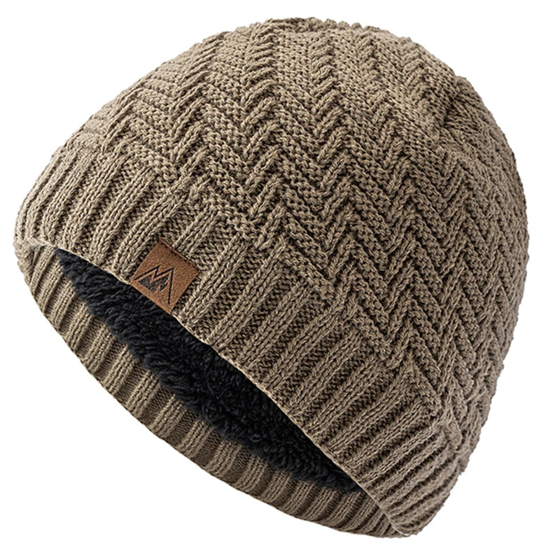 Hot Sale Unisex Peak Labal Winter Hats Fashion Knitted Hats For Men Women